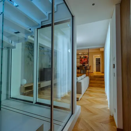Signature Grand * Турин