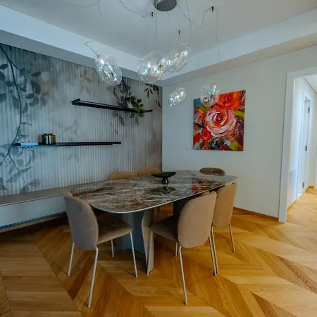 Signature Grand * Турин