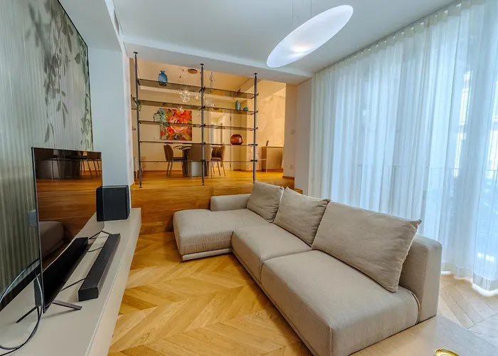 Signature Grand 아파트